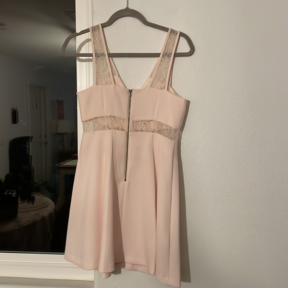 BCBGeneration Soft Pink Dress Sz 4 - Picture 6 of 8